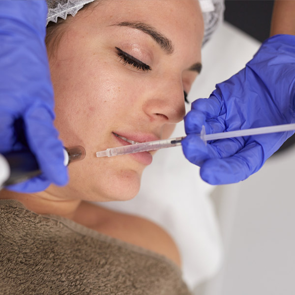 dermapen facial Clínica de Medicina Estética en Valencia (Alzira) con los mejores profesionales y los más avanzados tratamientos.