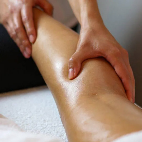 masaje drenante Clínica de Medicina Estética en Valencia (Alzira) con los mejores profesionales y los más avanzados tratamientos.