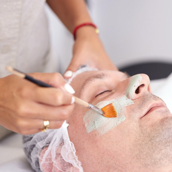 peeling Clínica de Medicina Estética en Valencia (Alzira) con los mejores profesionales y los más avanzados tratamientos.